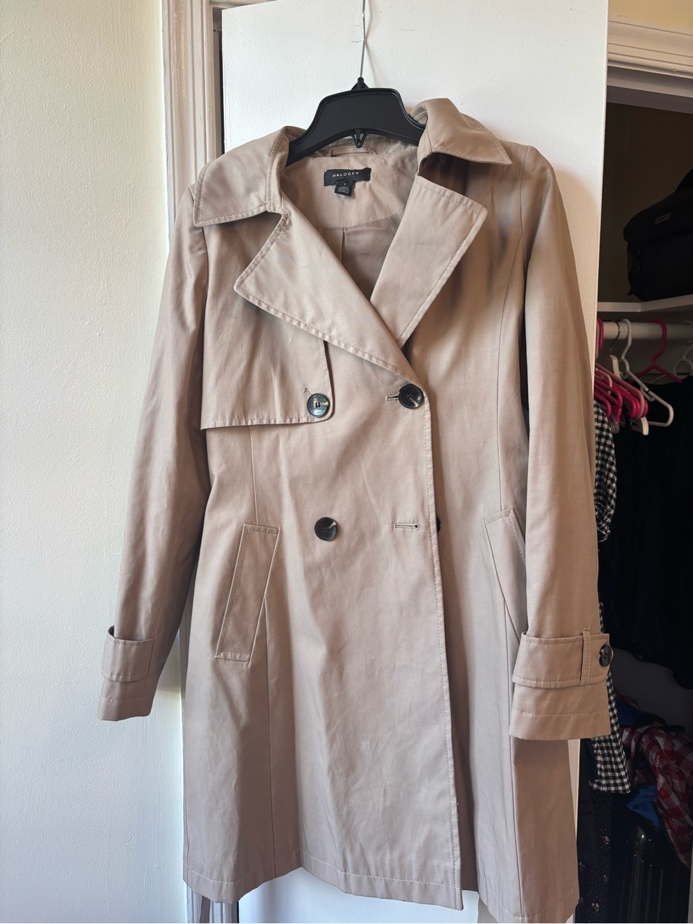 Halogen Women's Tan Trench Coat - Classic Double-Breasted Style